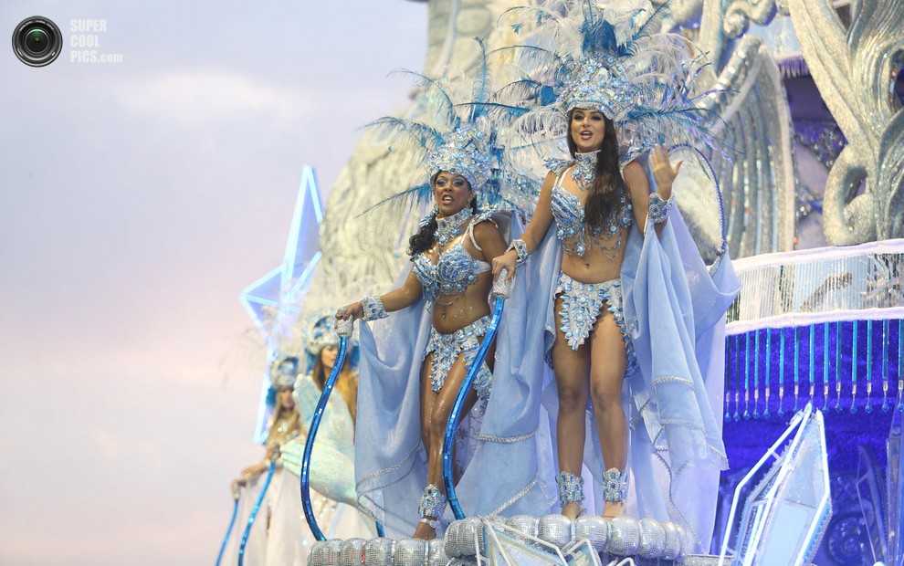 Бразильский карнавал: 
Буйство красок, самбы и шикарных девушек