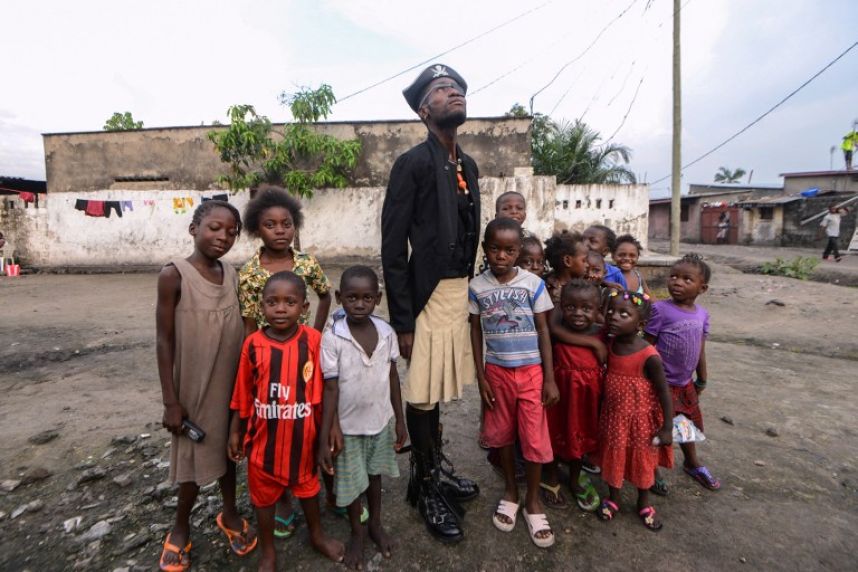 В Конго на фоне разрухи популярность набирает движение стиляг (20 фото)